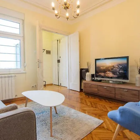 Gundulic Apartment *